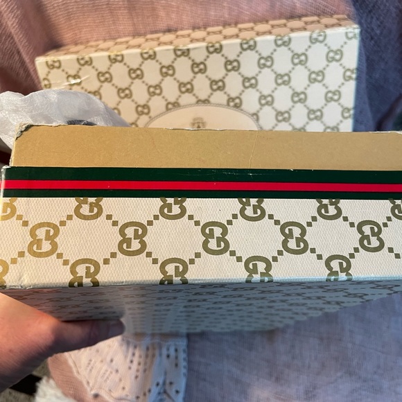 Gucci Sherry GG Supreme Canvas Clutch Velcro Closure with original box!! - Picture 12 of 16